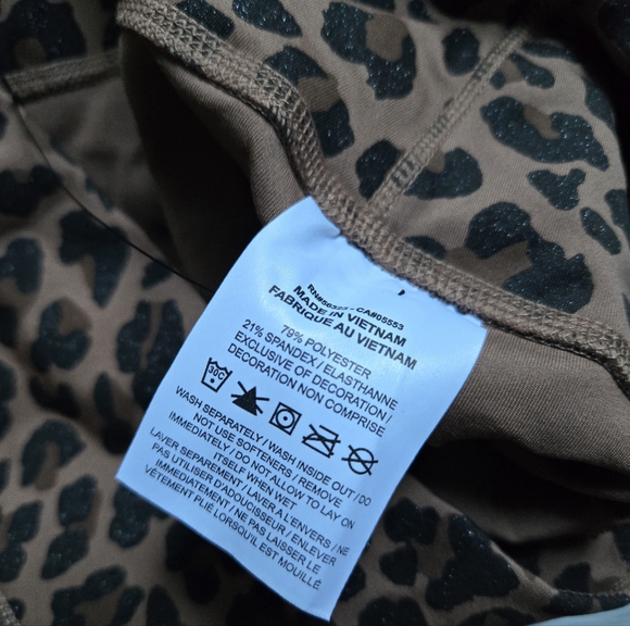 Nike One Dri Fit Leopard Glitter Leggings - Picture 6 of 8